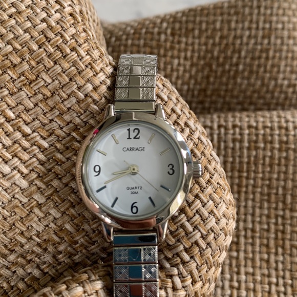 Timex Carriage Quartz Watch - Picture 2 of 7